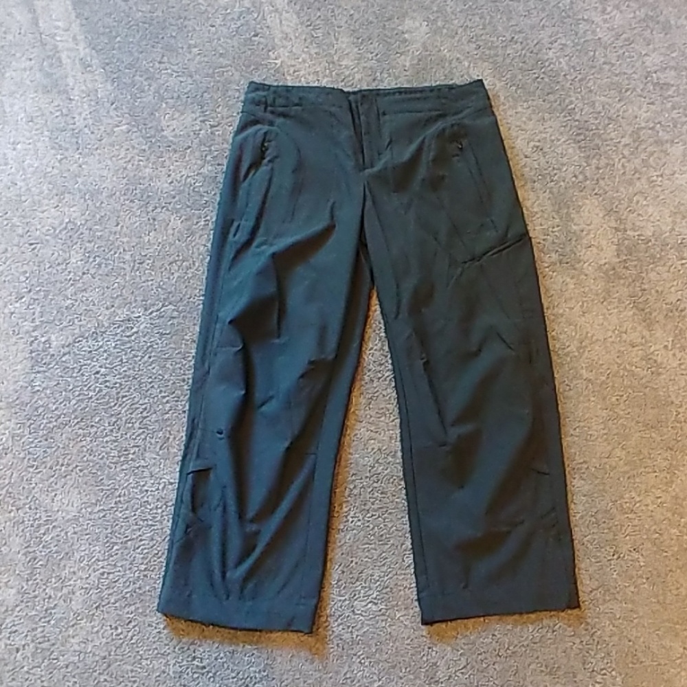 Nike cropped pants